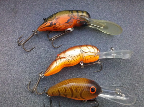 Crawdad plugs